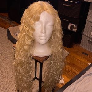 Brand new blonde lace part wig